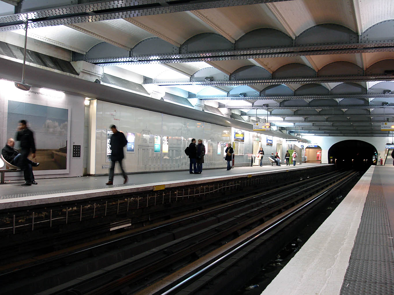 Station Champs Élysées Clémenceau